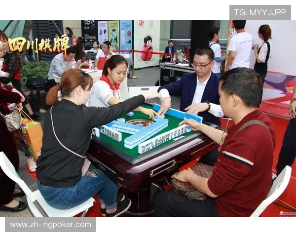 九游棋牌大厅手机版每日赛事活动丰富,参与赢取丰厚奖励,提升您的棋牌竞技水平